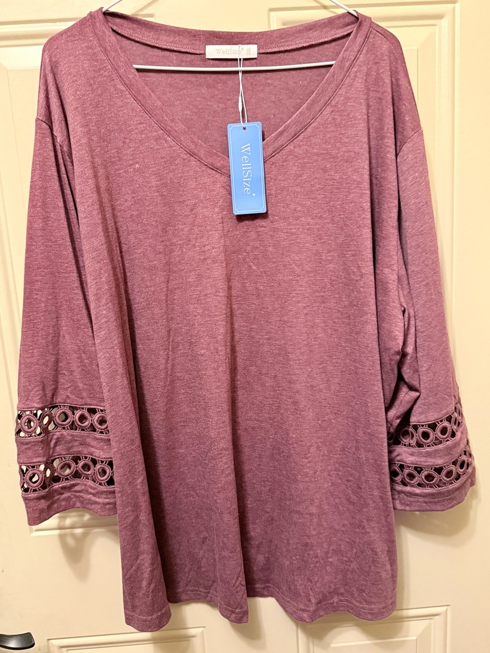 Wellsize Long Length Pullover VNeck Top withSleeve Detail Size 3XL